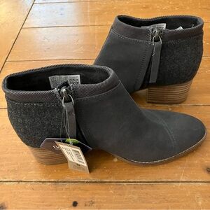 Toms Loren Ankle Boots, Iron Grey, Womens size 7. New with tags.
